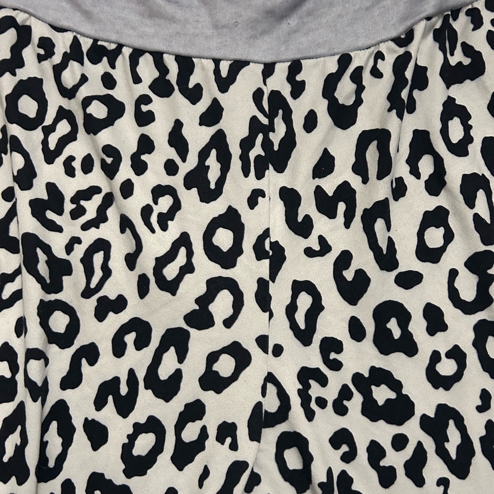 Leopard Print Yoga Pants | Size Large- Medium